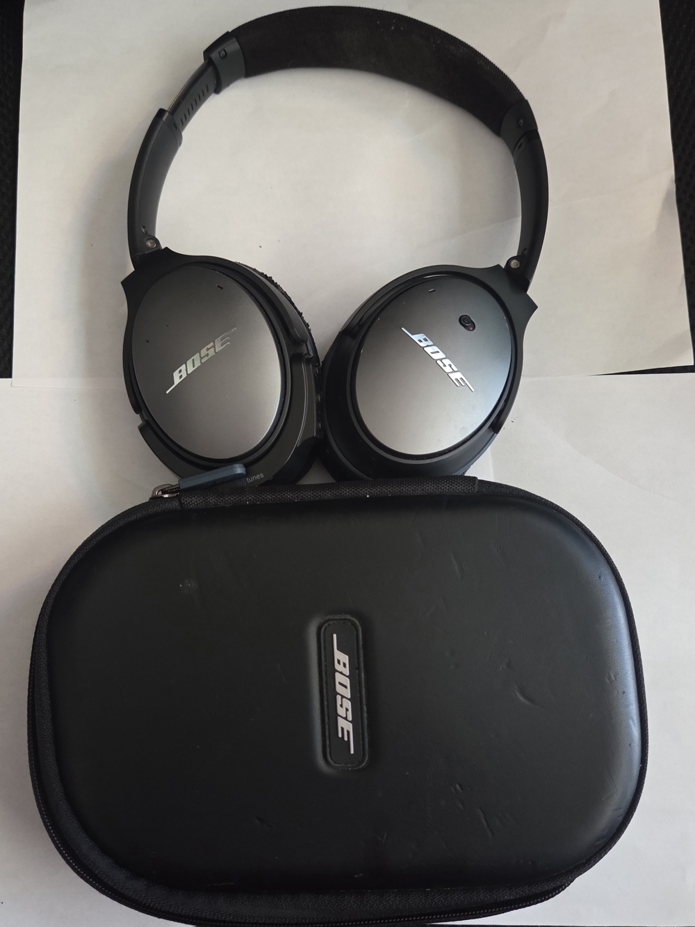 Bose QuietComfort 25 QC25 Bluetooth Adapter and Case Included. Noise Canceling